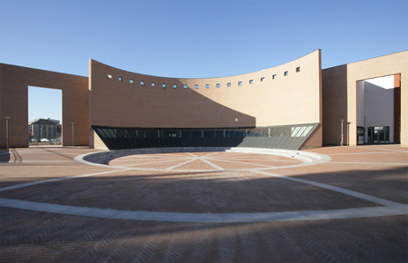 L'edificio del MAGA Museo d'Arte di Gallarate