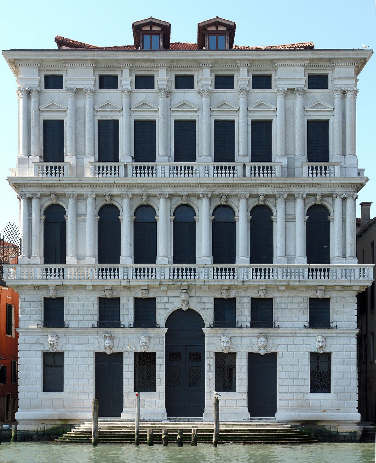 Cà Corner della Regina