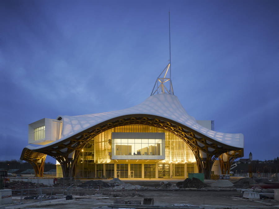 Il Centre Pompidou-Metz © Shigeru Ban Architects Europe et Jean de Gastines Architectes / Metz Métropole / Centre Pompidou-Metz / Photo Roland Halbe