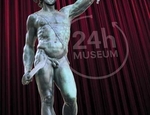 Francesco Vezzoli raffigurato come Perseo
