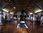 La sala del Museo del Risorgimento di Palermo con la statua di Garibaldi a cavallo