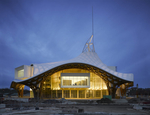 Il Centre Pompidou-Metz © Shigeru Ban Architects Europe et Jean de Gastines Architectes / Metz Métropole / Centre Pompidou-Metz / Photo Roland Halbe